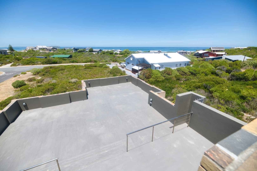 4 Bedroom Property for Sale in Pearly Beach Western Cape